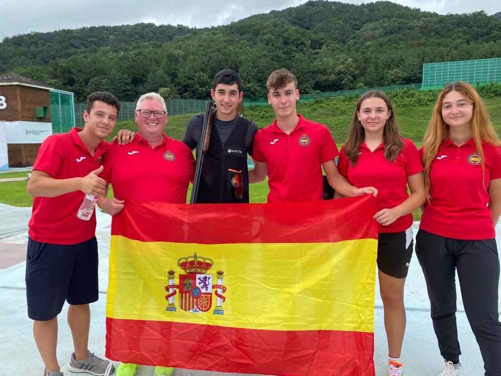 Nuestros deportistas Juniors una vez más se han superado, dándonos una nueva alegría