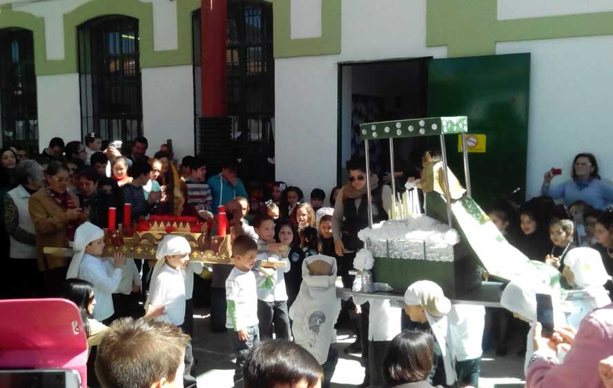 Procesi�n de Semana Santa en el CEIP Eladio Le�n