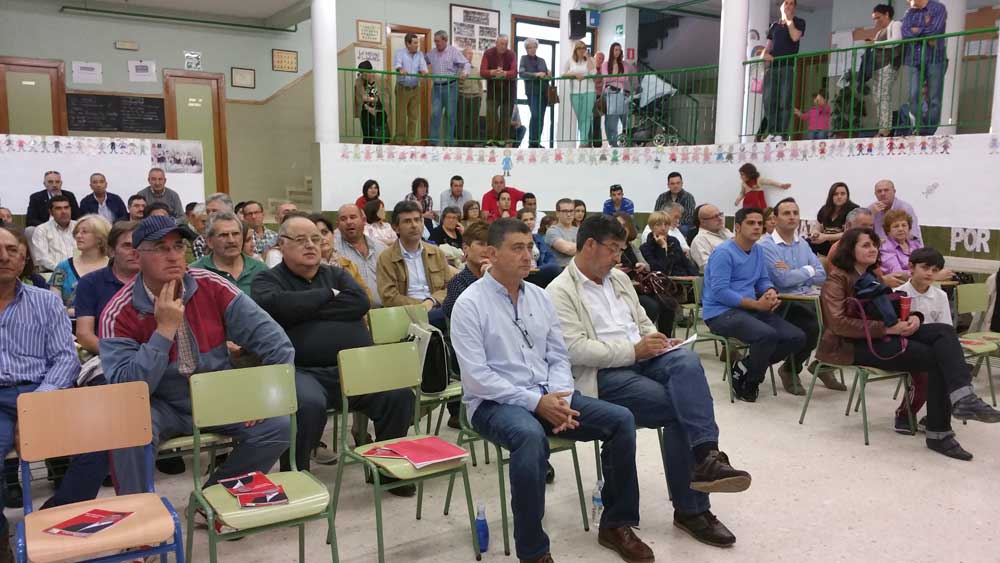 Valderas destaca que IU es la alternativa real de Gobierno para Pe�arroya