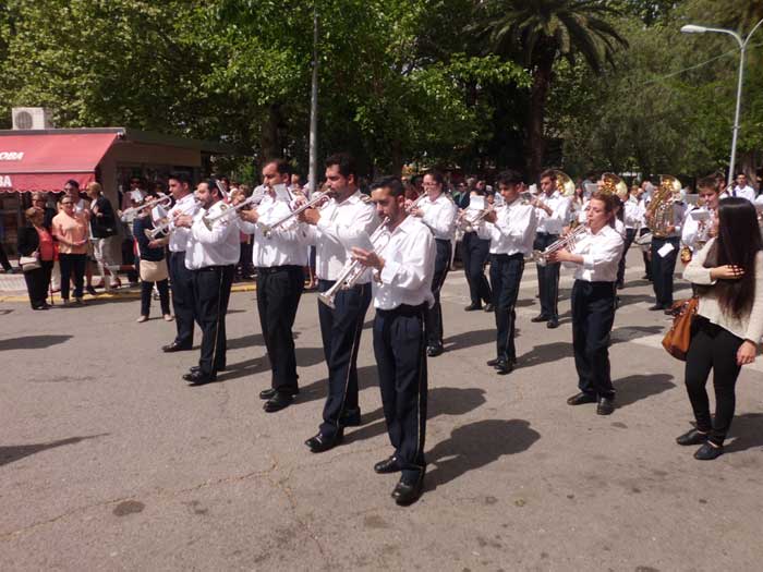 La Cruz Chiquita sale en procesi�n