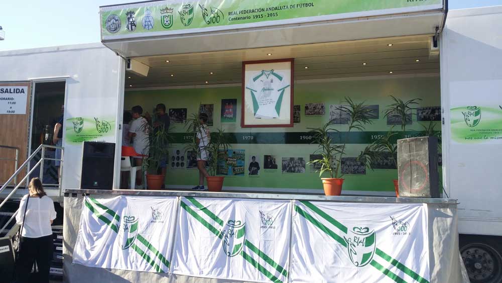 La Federaci�n Andaluza de F�tbol acerca el f�tbol Tour
