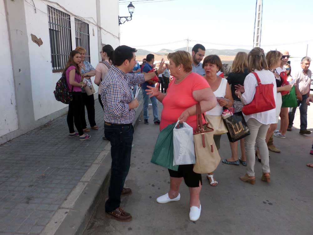 Exp�sito pide la confianza para las elecciones