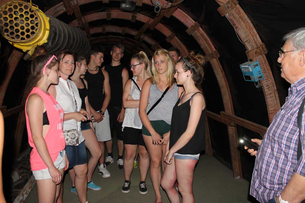 Visita de los alumnos polacos al patrimonio minero de Pe�arroya