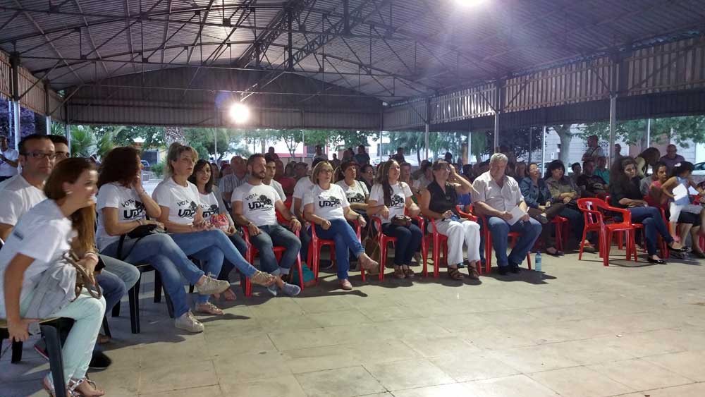 Acto de Uni�n Dem�crata Pe�arriblense