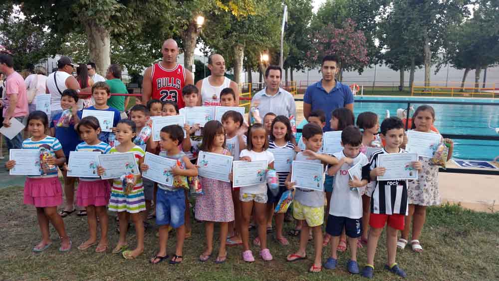 Primera edici�n de los cursos de nataci�n 