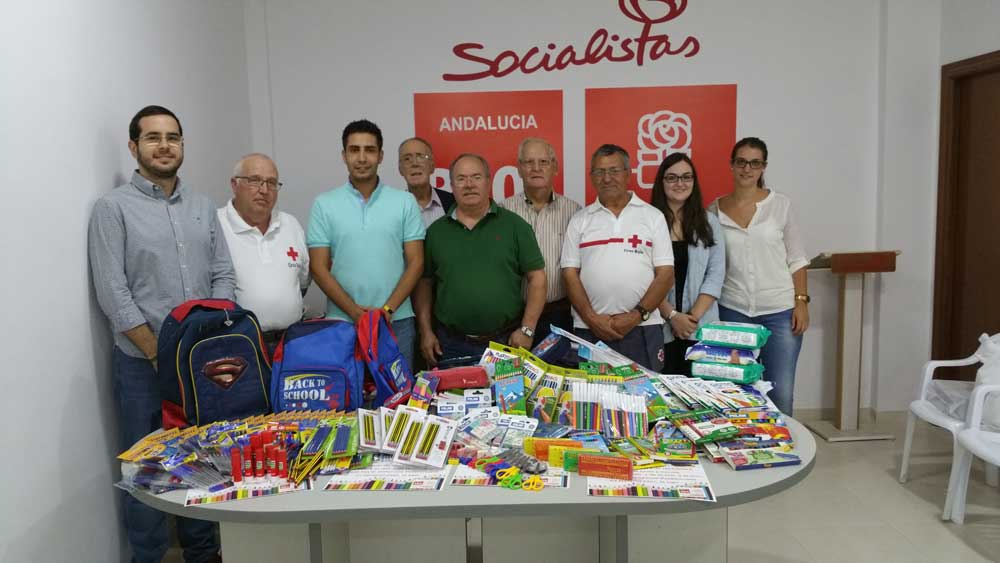Material escolar recogido en la campa�a solidaria