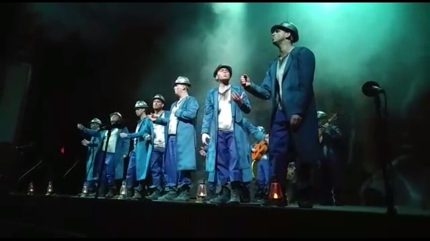 Comparsa �La Galer�a� de Pe�arroya Pueblonuevo