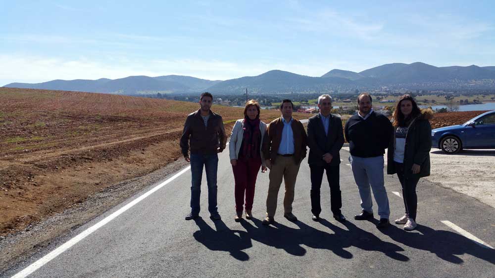 Remodelaci�n de la carretera de los Huertos Familiares