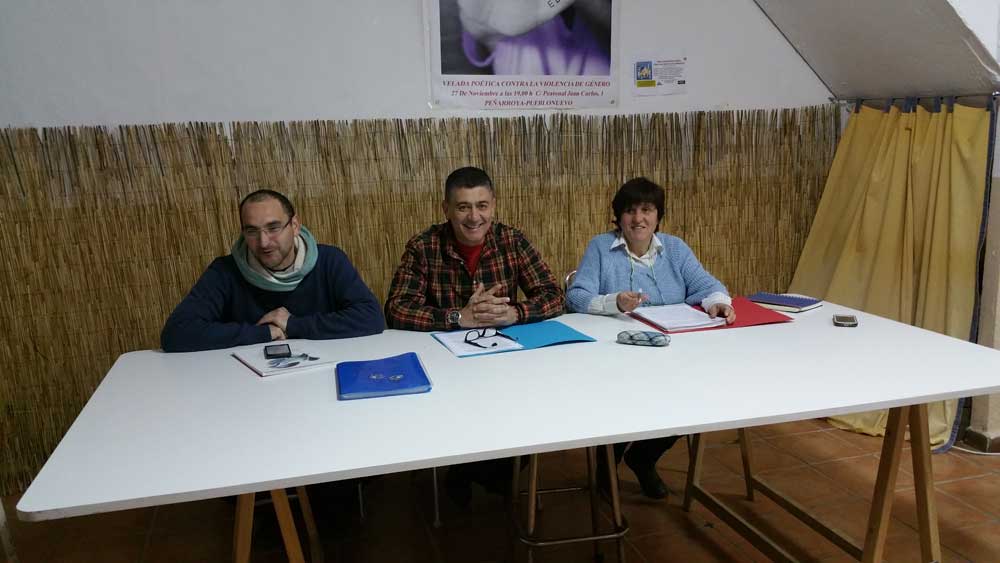 IU mantiene un encuentro con asociaciones 