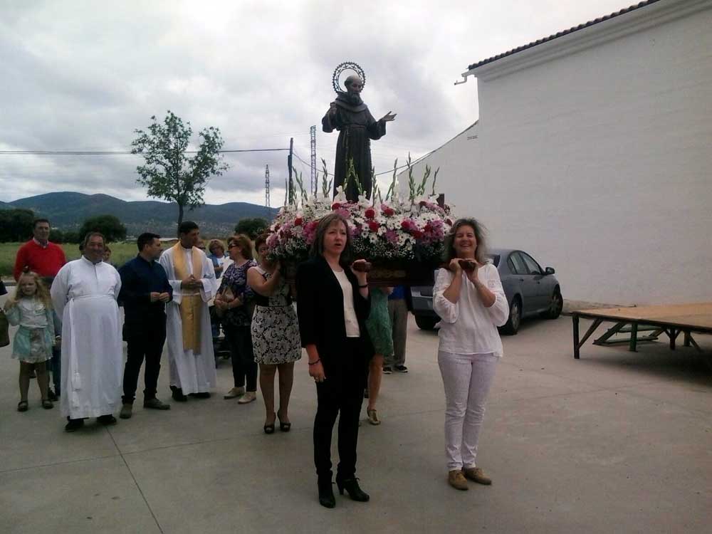 La Estaci�n celebra la verbena de San Bernardino