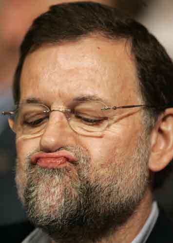 Rajoy baja al nivel de Hern�ndez Mancha