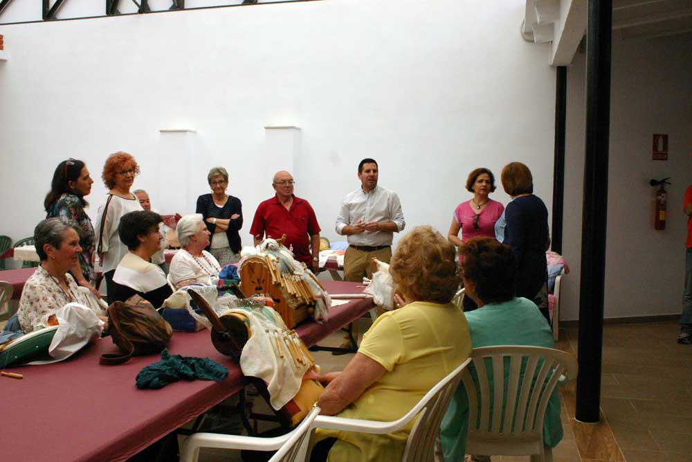 Demostraci�n de encaje de bolillos en Pe�arroya