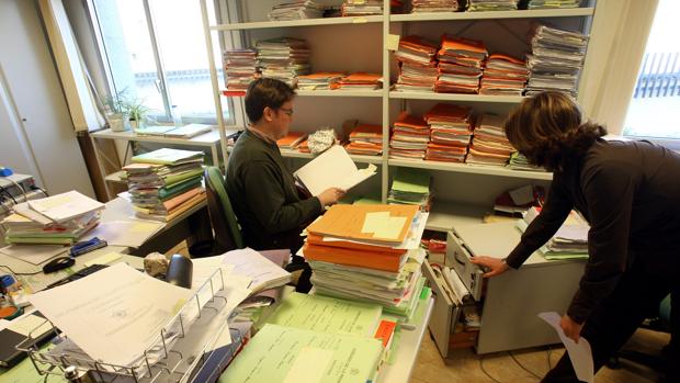 Trabajo en el interior de un juzgado de C�rdoba - ARCHIVO