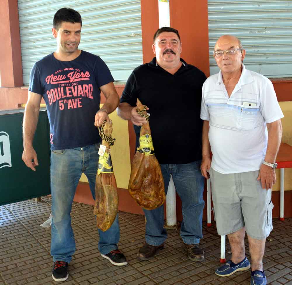 Alfredo y Kico ganadores del concurso de cuatrola