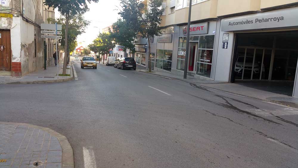 Reparaci�n de un colector en la calle Sol