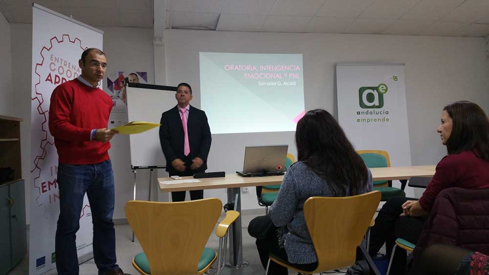 El CADE imparte una jornada