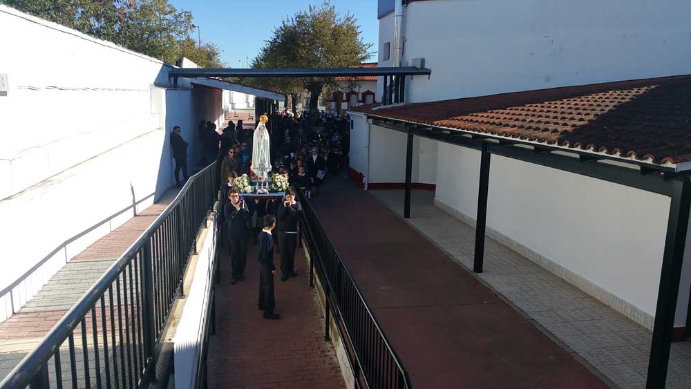 Presentaci�n de Mar�a recibe a la imagen de la Virgen de F�tima