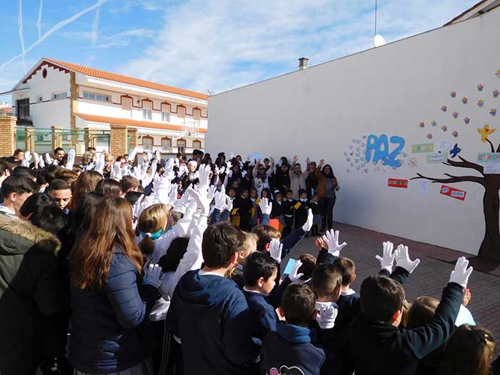 Presentaci�n de Mar�a celebra el D�a de la No violencia y la Paz