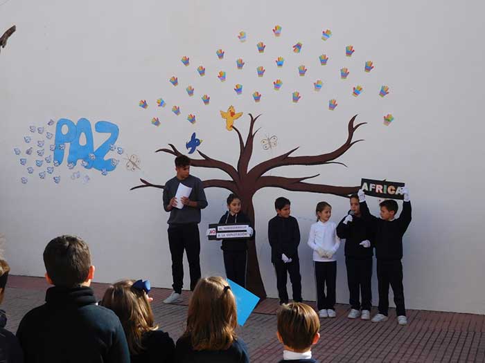 Presentaci�n de Mar�a celebra el D�a de la No violencia y la Paz