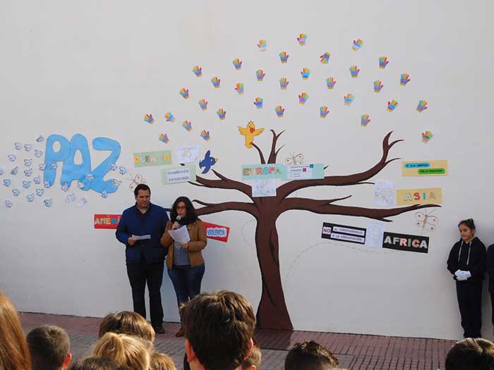 Presentaci�n de Mar�a celebra el D�a de la No violencia y la Paz