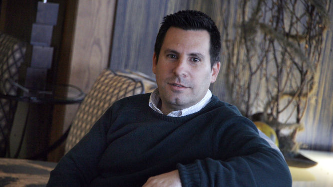 Exam�n ante los lectores