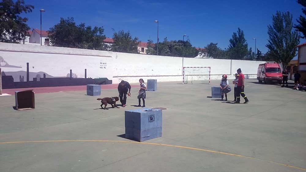 Demostraci�n en el colegio Presentaci�n de Mar�a