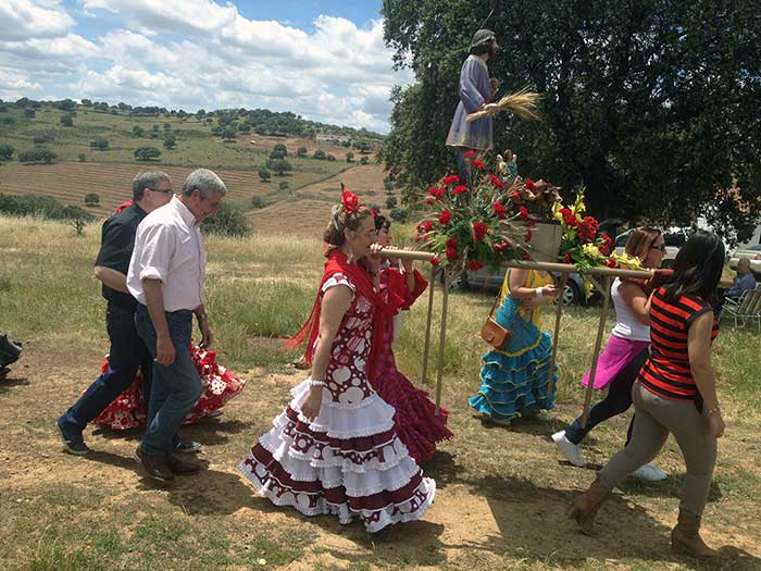 Romer�a de San Isidro en Pe�arroya Pueblonuevo