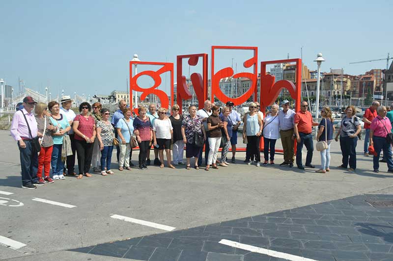 Excursi�n a Asturias de la AA/VV El Pe��n