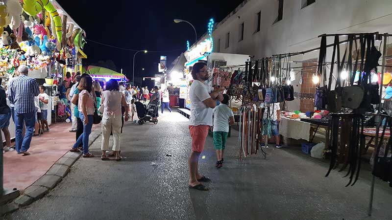 La barriada Santiago Garc�a Fuentes celebra su feria