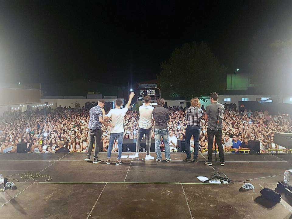 Antonio Jos� en concierto en Pe�arroya