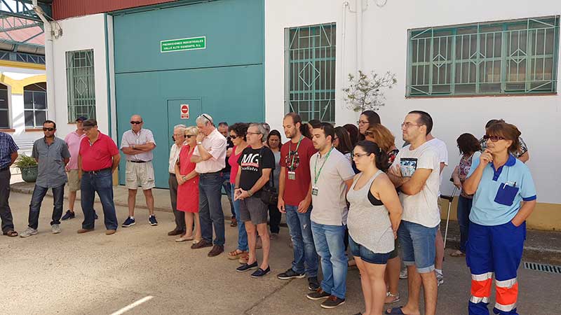 Concentraci�n de repulsa por los atentados de Catalu�a