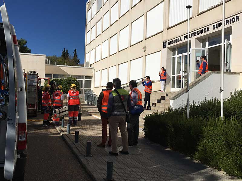 Simulacro de incendio en dependencias de la Escuela Politcnica Superior 