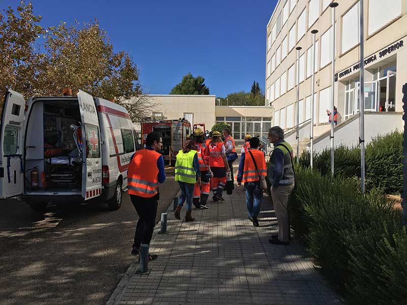 Simulacro de incendio en dependencias de la Escuela Politécnica Superior