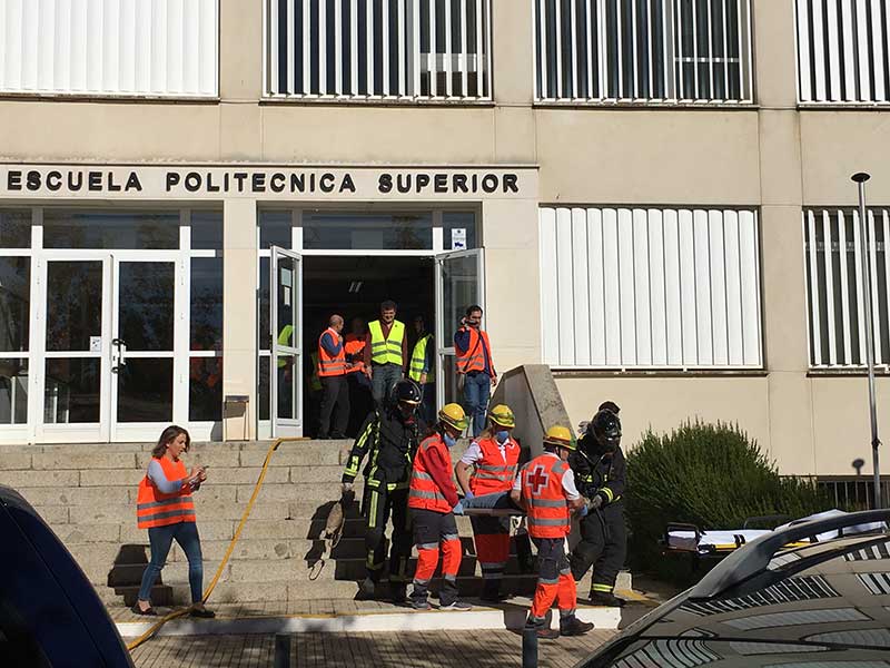 Simulacro de incendio en dependencias de la Escuela Politcnica Superior 