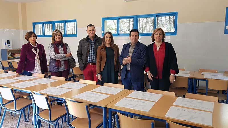 Aseos del patio del Colegio Eladio Le�n 