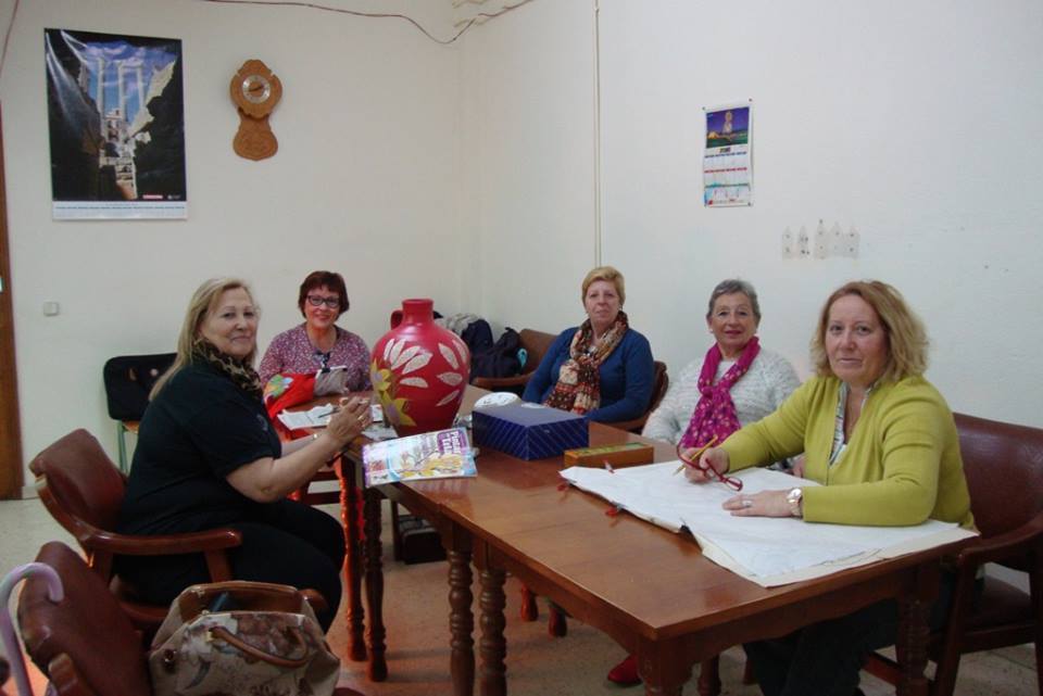 Sus manos abiertas para cualquier situación