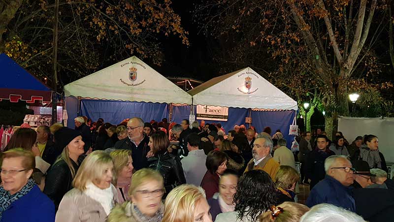 Pe�arroya celebra la segunda edici�n de la Noche de la Luz