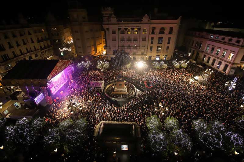 Abarrotada Plaza de Las Tendillas de C�rdoba