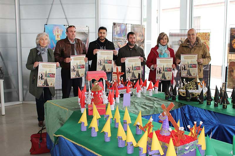 Una exposici�n repasa los carteles y pregones de la Semana Santa 
