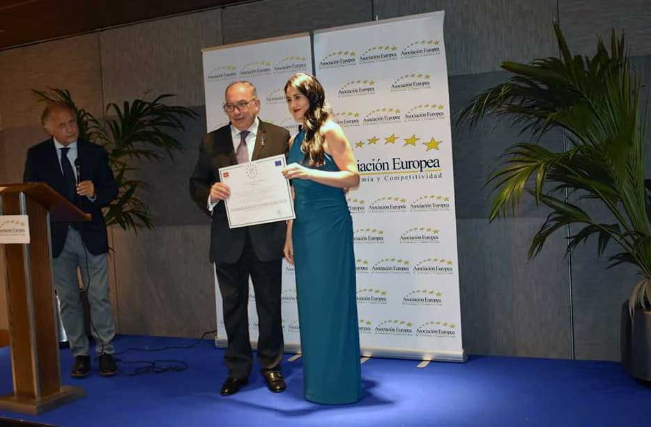 Mar�a Isabel Payer recibe la medalla de oro europea al m�rito en el trabajo