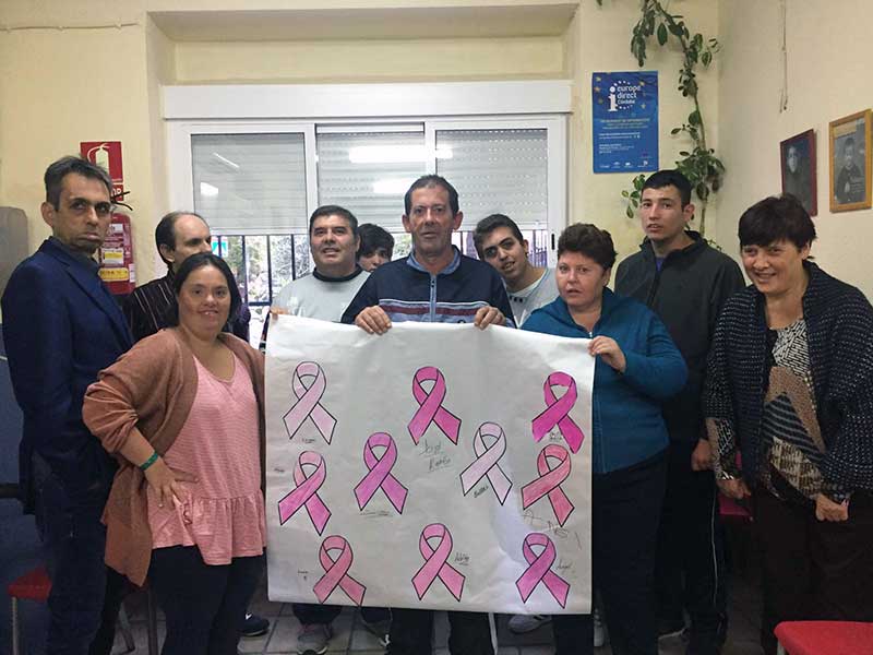 D�a del c�ncer en la casa de la juventud