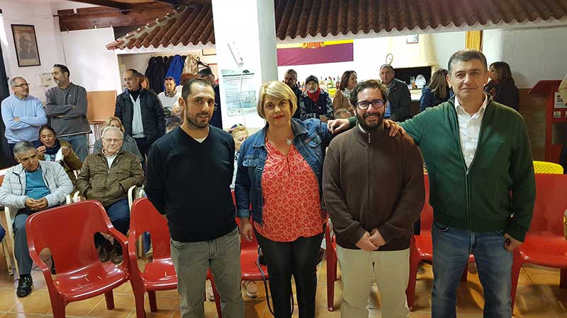 Asamblea abierta celebrada en la sede de Izquierda Unida
