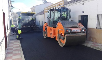 El plan de asfaltado permite actuar en diez calles de la localidad