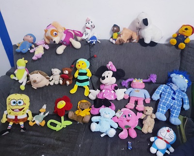 La asociaci�n A Pico y Pala lleva a cabo un reparto de juguetes