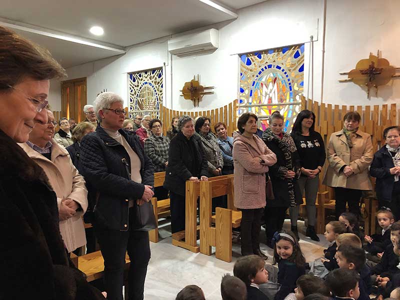 Homenaje a los abuelos en el colegio Presentaci�n de Mar�a