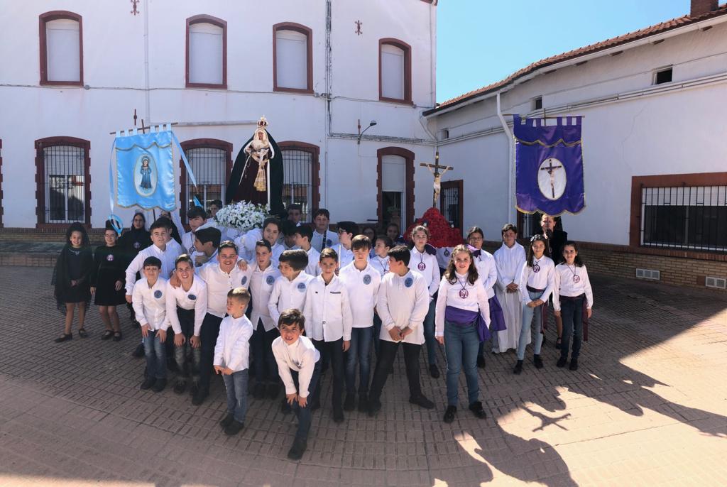 V�a Crucis de los alumnos de infantil 