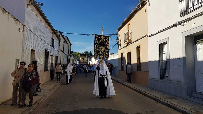 Procesi�n de la Virgen de los Dolores en Pe�arroya