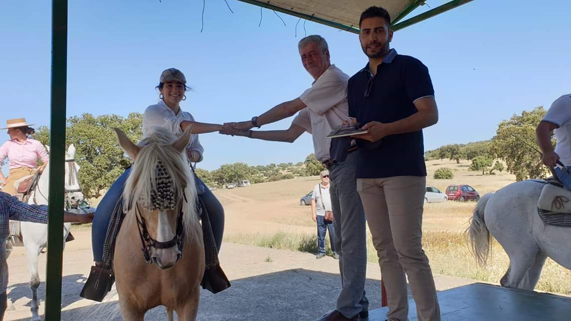 Romer�a de San Isidro en Pe�arroya Pueblonuevo