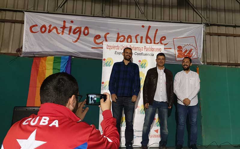 Acto IU en Pe�arroya