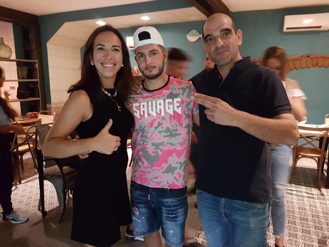 Pol�mica en la actuaci�n de Omar Montes en Pe�arroya